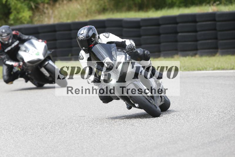 /Archiv-2025/24 08.06.2025 TZ Motorsport ADR/Gruppe gruen/107